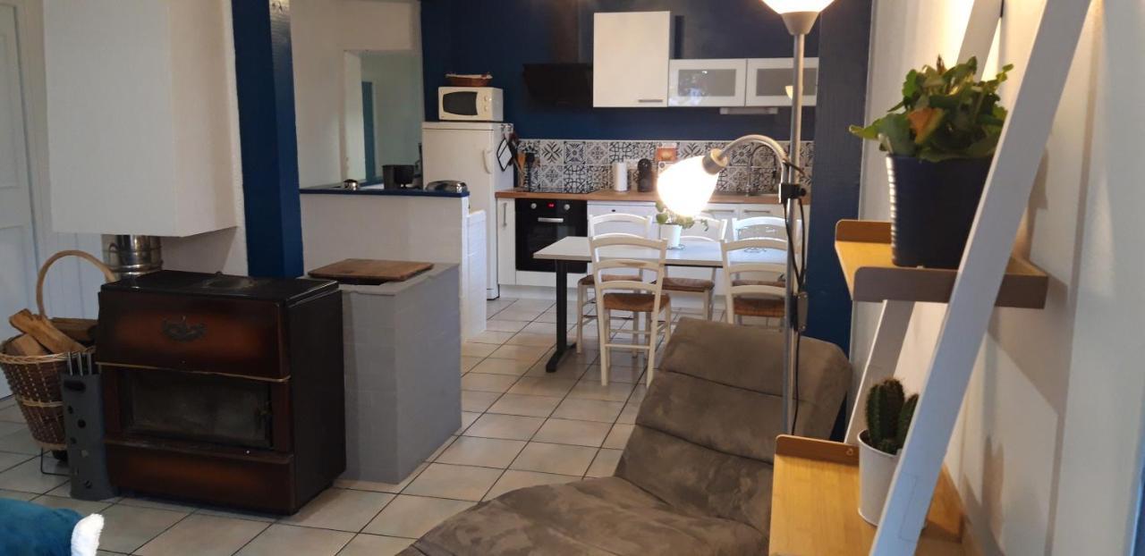 Villa Maison chaleureuse avec insert en campagne à Saint-Mars-sur-la-Futaie Extérieur photo