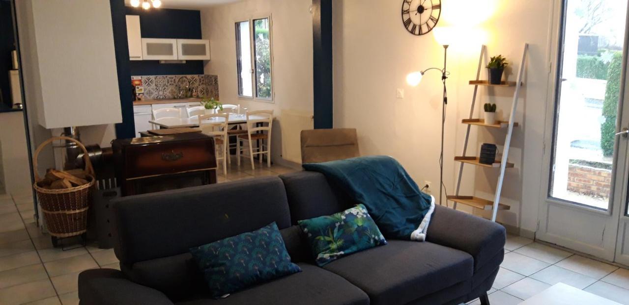 Villa Maison chaleureuse avec insert en campagne à Saint-Mars-sur-la-Futaie Extérieur photo